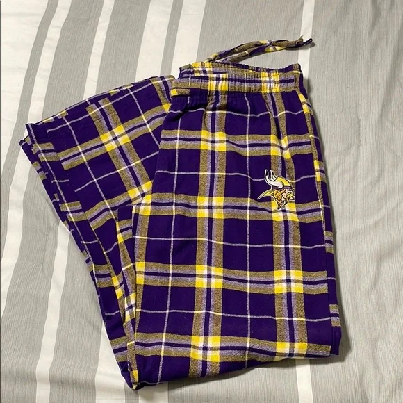 NFL Purple and Yellow Pajamas Intimates & Sleepwear - Picture 2 of 7